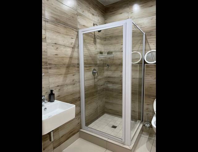 2 BEDROOM APARTMENT FOR SALE IN UMHLANGA RIDGE